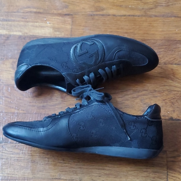 Gucci Lace Up Sneakers - Picture 6 of 11